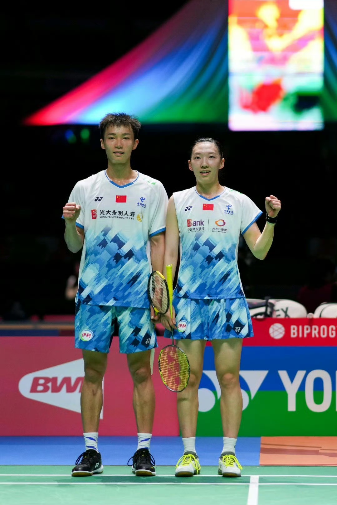 日本羽毛球队完胜韩国羽毛球队，谌龙送出助攻