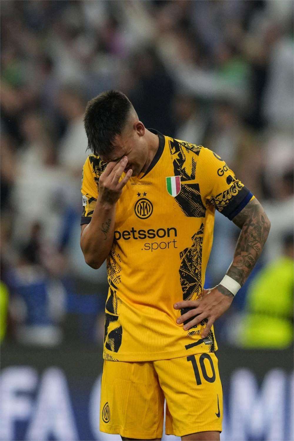 伤愈复出的阿扎尔无奈,比利时遭到意大利淘汰出局 伤愈复出的阿扎尔无奈,比利时遭到意大利淘汰出局