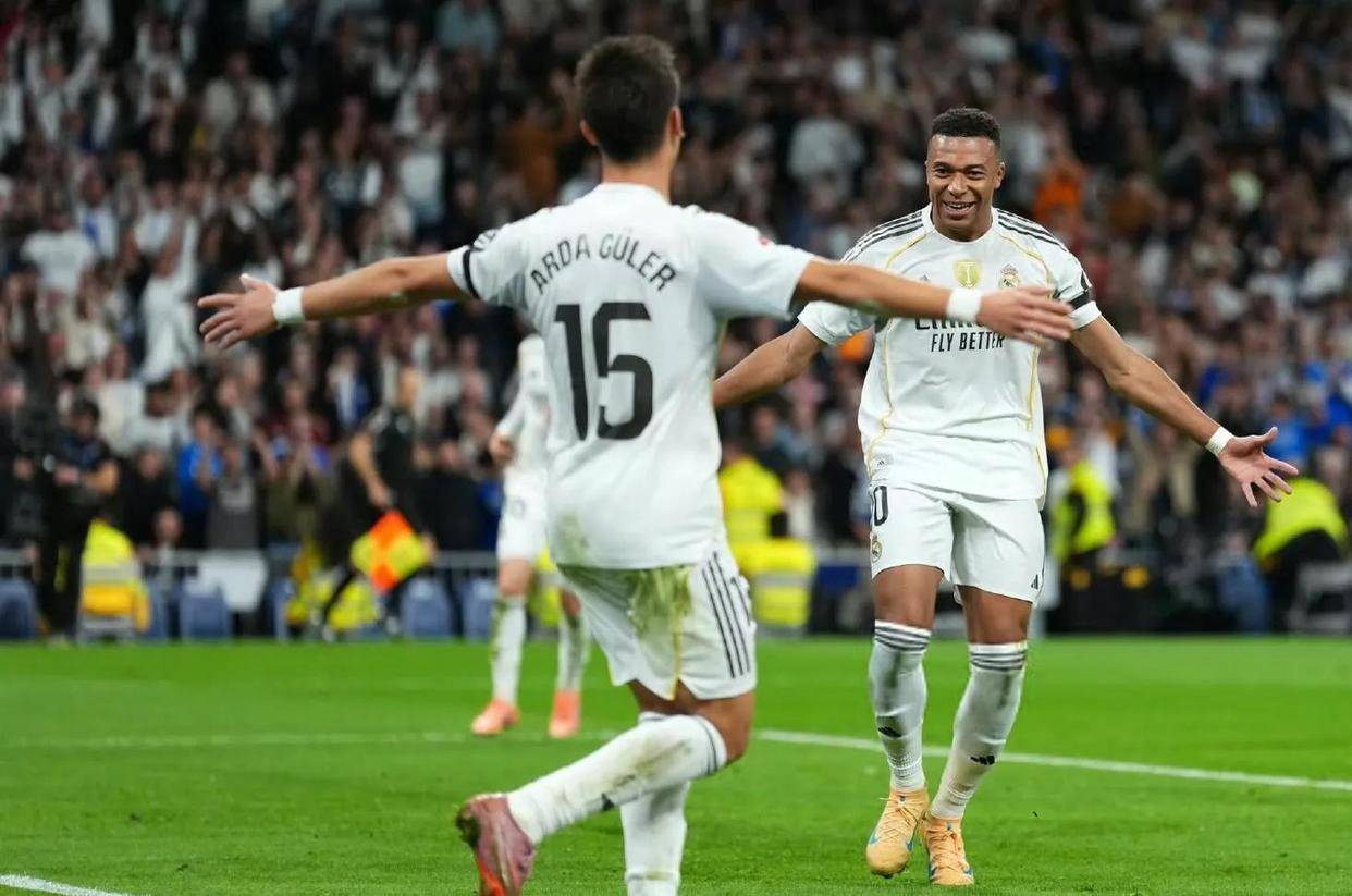 雷速足球直播平台-葡萄牙横扫皇马，阿什拉夫点燃赛场