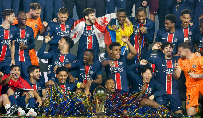 巴黎圣日耳曼队主场胜利，继续领跑法甲